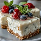 No-bake skyr cheesecake bars with bright lemon flavor, perfect for dessert.